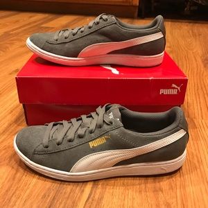 Gray Soft Foam Puma’s
